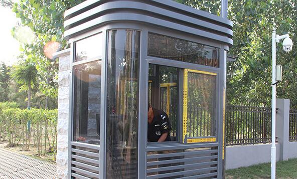 山東青島地區鋼結構崗亭生産(chǎn)定制廠(chǎng)家